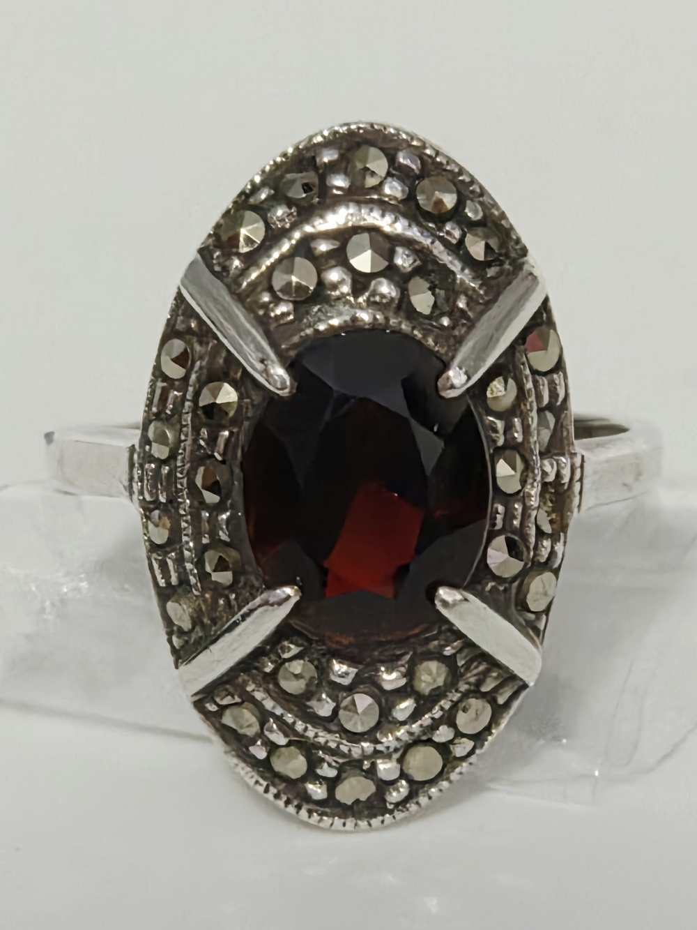 Vintage Garnet and Marcasite Ring in Burgundy Red & Silver 925 Size US 5